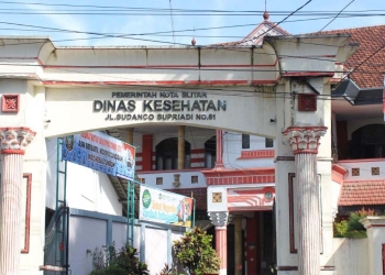 Dinas Kesehatan Kota Blitar (tampak dari depan). (Fto: ma'ruf/gopos)
