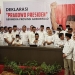 Ketua DPD Partai Gerindra Provinsi Gorontalo, Elnino M. Husain Mohi (tengah) bersama pengurus DPD dan DPC Gerindra di Gorontalo melakukan deklarasi Prabowo Presiden 2024. (hasan/gopos)