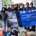 Ormawa FPIK UNG menyerahkan bantuan di Posko peduli bencana banjir Desa Lemehe Timur, Kecamatan Tabongo, Kabupaten Gorontalo, Jumat (12/11/2021) (istimewa)