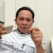 Herman Haluti, Aleg Dekot Gorontalo, angkat bicara terkait karangan budidaya karamba dan jaring apung di Danau Limboto, Senin (15/11/2021). Foto : Sari/gopos
