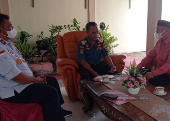 Kepala Syahbandar Gorontalo, Taher Litupa, bersilaturahmi dengan Bupati Pohuwato, Saipul Mbuinga, Kamis (25/11/2021).