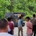 Kondisi mobil Dalmas milik Dit Samapta Polda Gorontalo terbalik saat menanjak di jalan menuju Kantor Gubernur Gorontalo, Senin (29/11/2021). (istimewa)