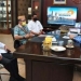 Wagub Gorontalo H. Idris Rahim (kanan), menerima audiensi Pengurus Provinsi PELANGI Gorontalo di ruang kerjanya di Gubernuran Gorontalo, Kamis (25/11/2021). (Foto: Haris)