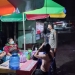 Petugas Polsek Kota Utara melakukan patroli dan memberikan edukasi penerapan prokes kepada warga yang beraktivitas di luar rumah, Selasa (9/11/2021) malam. (istimewa)