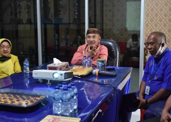 Bupati Pohuwato Saipul Mbuinga Melakukan Pertemuan PDAM Tirta Maleo Pohuwato. Kamis (25/11/2021)