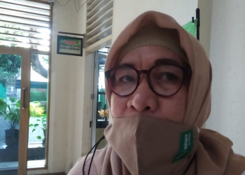 Sekretaris Dinas Pertanian Kabupaten Gorontalo, Fony Tangahu saat diwawancarai, Jumat (12/11/21). Foto: Abin/Gopos