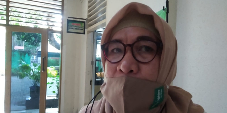 Sekretaris Dinas Pertanian Kabupaten Gorontalo, Fony Tangahu saat diwawancarai, Jumat (12/11/21). Foto: Abin/Gopos