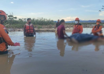 korban banjir daenaa