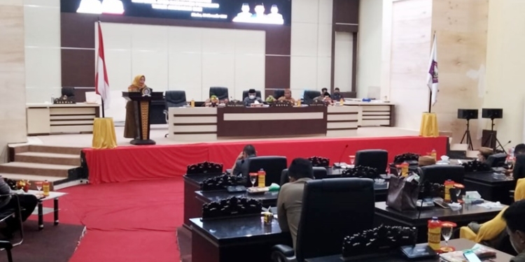Wakil Bupati (Wabub) Suharsi Igirisa menyampaikan Nota Pengantar Rancangan Peraturan Daerah (Ranperda) APBD tahun anggaran 2022. (istimewa)