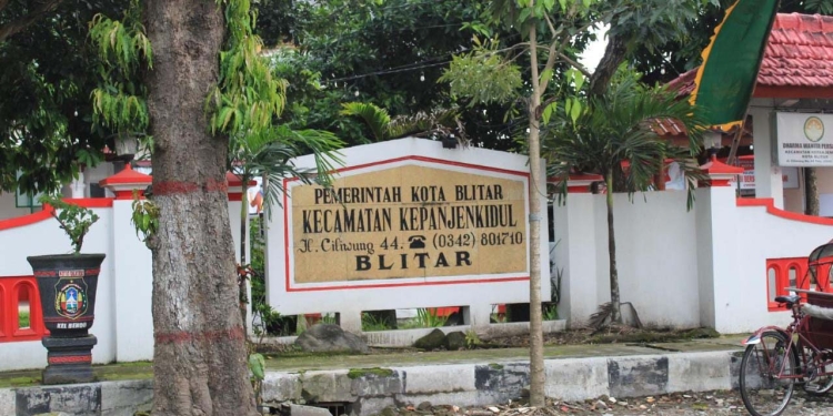 Kantor Kecamatan Kepanjen Kidul yang terletak di Jalan Ciliwung, Kota Blitar. (Foto: ma'ruf/gopos)