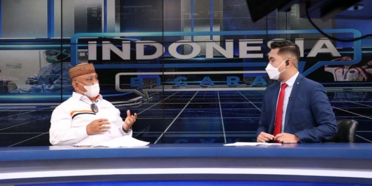 Gubernur Gorontalo Rusli Habibie saat menjadi narasumber Televisi Republik Indonesia (TVRI) dalam acara “Indonesia Bicara” bertempat di Studio LPP TVRI pusat, Rabu malam (24/11/2021). Tayangan ini akan ditayangkan tunda pada kamis malam secara nasional.  (Foto –Zakir)