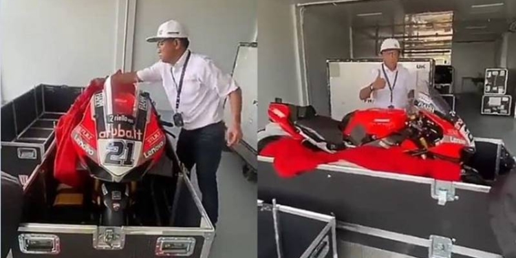 Unboxing Ducati