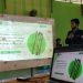 Mahasiswa Kuliah Kerja Nyata (KKN) Merdeka Belajar Kampus Merdeka (MBKM) Teknik Informatika Universitas Negeri Gorontalo saat memaparkan dua aplikasi hasil inovasi mereka kepada masyarakat dan aparat Desa Ombulo. (Foto Istimewa)