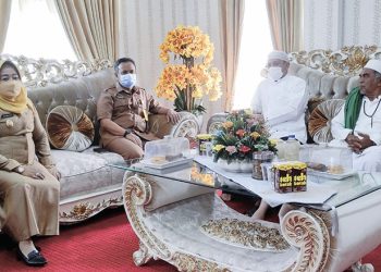 Wakil Bupati Pohuwato, Suharsi Igirisa, menerima kunjungan silaturahmi pengurus Al-Khairaat