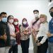 Dinkes Jawa Barat saat mengunjungi isstalasi farmasi milik Dinkes Provinsi Gorontalo, kamis (2/12/2021). (Foto : Tim Infokom Dinkes Provinsi Gorontalo)