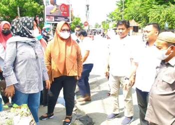 Reses dapil I, Aleg Dekot tinjau saluran drainase jln. Nani Wartabone, Kota Gorontalo.