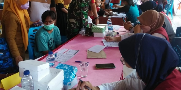 Vaksinasi di Kecamatan Duhiadaa, Kabupaten Pohuwato disambut antusias warga. Dalam sehari, 700 lebih warga ikut vaksinasi, Selasa (14/12/2021) (istimewa)