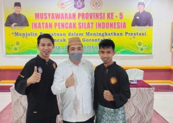 Ketua IPSI Provinsi Gorontalo terpilih, Halid Tangahu (tengah). (Foto: Istimewa)