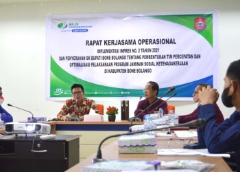 Rapat Kerja Operasional BPJamsostek dalam upaya optimalisasi kepesertaan di Kabupaten Bone Bolango. (Foto AKP/Diskominfo)