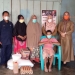 Dinas Sosial Pohuwato saat memberikan bantuan kepada warga disabilitas, Senin 13/12/2021. (Foto: Istimewa)
