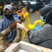 Salah satu pengunjung wisata Pohon Cinta saat disuntikkan vaksin Covid-19, Sabtu (18/12/2021). (Foto: Yusuf/Gopos)