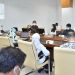 Wakil Rektor Bidang Akademik Dr. Harto Malik, M.Hum, menjelaskan pelaksanaan PTM terbatas di kampus kerakyatan UNG kepada Kemdikbud-Ristek melalui tim Belmawa, Kamis (16/12/2021) (dok. UNG)