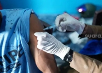 Ilustrasi vaksin. Warga pinang mengaku jadi joki vaksin, dengan 16 kali disuntik vaksin COVID-19 [SuaraSulsel.id/Istimewa]