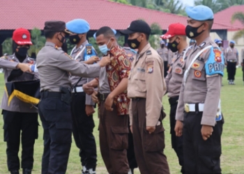 Upacara pemberhentian Siswa Pendidikan Pembentukan Bintara Polri T.A.2021/2022 di Lapangan SPN Polda Gorontalo Senin, (13/12/2021). (Foto: Humas Polda Gorontalo)
