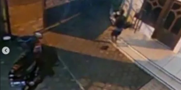 iral Pria Curi Kotak Amal di Masjid dan Tinggalkan Surat yang Isinya Bikin Nangis.