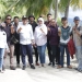 Bupati Bone Bolango Hamim Pou didampingi Wakil Bupati Merlan S. Uloli saat berfoto bersama dengan para jurnalis disela kunjungan ke wilayah Bone Pesisir, Sabtu (8/1/2022) kemarin. (Foto Adit/Prokopim)