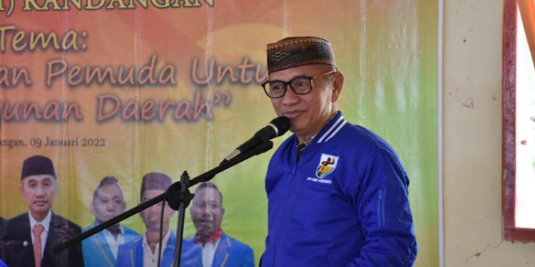 Bupati Pohuwato, Saipul Mbuinga, membuka pelaksanaan Muscam KNPI Kecamatan Randangan, Ahad (9/1/2022).