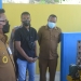 Wali Kota Gorontalo, Marten Taha (Kiri) saat meninjau salah sat alat TPS 3R di Kelurahan Leato Selatan, Kota Gorontalo, Senin (17/1/2022). (Foto: Putra/Gopos)