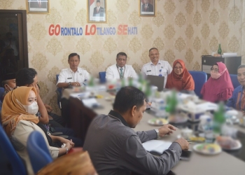 BNNP Gorontalo mengadakan pertemuan bersama Lembaga Layanan Pendidikan Tinggi (LLDIKTI) Wilayah XVI bersama seluruh pimpinan perguruan tinggi se-Provinsi Gorontalo, di Kantor BNNP Gorontalo, Selasa (25/1/2022). (Foto: Putra/Gopos)