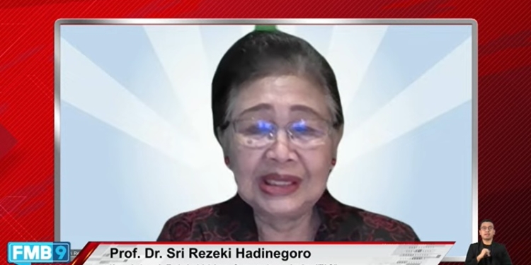 Ketua Indonesian Technical Advisory Group on Immunization (ITAGI) Sri Rezeki Hadinegoro dalam Siaran Pers yang ditayangkan Media Center Forum Merdeka Barat
9 (FMB9) – KPCPEN (istimewa)