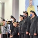 Sekretaris Daerah Provinsi Gorontalo, Darda Daraba saat  mengukuhkan pengurus Paguyuban Warga Pasundan (PWP) Gorontalo, periode 2021-2024 yang digelar di Gedung Madinah Asrama Haji Gorontalo, Minggu (1/30/2022). (Foto: Adit)