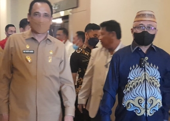 Wakil Ketua DPRD Provinsi Gorontalo, Sofyan Puhi (Kameja biru), bersama Pemerintah Sulawesi Tengah usai Workshop menyukseskan Gorontalo-Sulteng tuan rumah PON XXII, Selasa (11/1/2021) (istimewa)