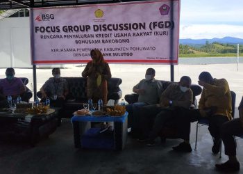 Wakil Bupati Pohuwato, Suharsi Igirisa memberikan sambutan kerja sama Bank Sulutgo, Kamis (20/01/2022). (Yusuf/Gopos)