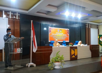 Sekretaris Daerah Kabupaten Pohuwat,o Iskandar Datau saat memberikan sambutan pada pengukuhan DWP, Selasa (18/01/2022). (Yusuf/Gopos)