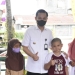 Wakil Wali Kota Gorontalo, Ryan Kono mengawal vaksinasi anak di Kota Gorontalo. Pelaksanaan vaksinasi tersebut berlangsung di SDN 73 Kota Tengah, Kota Gorontalo, Rabu (19/1/2022). (Foto: Istimewa)
