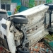 Kondisi minibus usai kecelakaan. (Foto: Istimewa)