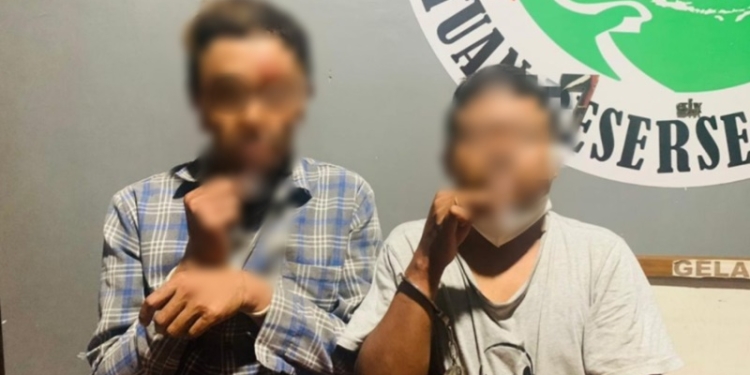 Kepolisian Resor (Polres) Pohuwato melalui Satuan Resesre Narkoba (Satres Narkoba) Polres Pohuwato mengamankan dua orang pelaku narkoba yakni masing-masing berinisial AS, EW. (Foto: Humas Polda Gorontalo)