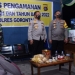 Wagub Gorontalo H. Idris Rahim (kiri) memantau kesiapan petugas di Posko Pengamanan Natal dan Tahun Baru di Menara Keagungan, Limboto, Kabupaten Gorontalo, Jumat (31/12/2021). (Foto : Haris)