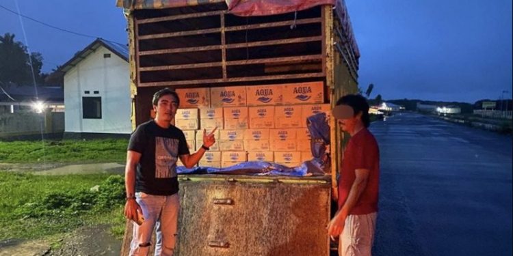 Tim Opsnal Narkoba Polda Gorontalo Gagalkan Penyeludupan 3.024 Liter Cap Tikus. (Foto: Humas Polda Gorontalo)