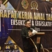 Walikota Marten Taha saat membuka secara resmi Rapat Kerja Awal Tahun Eksekutif dan Legislatif tahun 2022 dan Diseminasi E-Pokir dalam SIPD di Swiss Bell Hotel Manado, Kamis (10/2/2022). Foto (Diskominfo Kota Gorontalo.