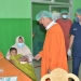 Bupati Pohuwato Saipul Mbuinga Mengecek Langsung Warga Yang Dioperasi Bibir Sumbing, di Rumah Sakit Umum Daerah Bumi Panua Pohuwato. Minggu 27/02/2022 (Istimewa)