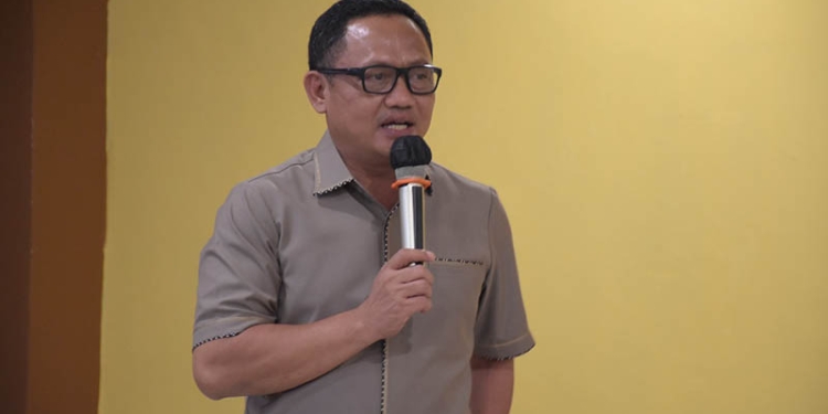 Irwan Hunawa, Aleg DPRD Kota Gorontalo, hadiri Musrembangda tingkat Kecamatan Kota Barat, Kota Gorontalo. Dirinya minta Pendapatan Daerah ditingkatkan. Senin (14/2/2022) foto : Humas Dekot