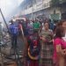 Kebakaran melanda puluhan toko, warung, dan kos-kosan di lorong Heppy, Kelurahan Calaca, Kecamatan Wenang, Kota Manado, Senin (14/2/2022). (istimewa)