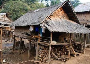 Ilustrasi rumah warga miskin.