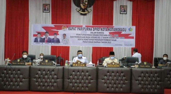 Wawali Nayodo Hadiri Paripurna DPRD Kotamobagu