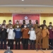 Rektor UNG, Eduart Wolok bersama perwakilan kepala-kepala desa yang tergabung dalam asosiasi desa pesisir Teluk Tomini dan Maluku Utara, Senin (7/2/2022) di Ruang Rapat Senat UNG, (foto: dok UNG)